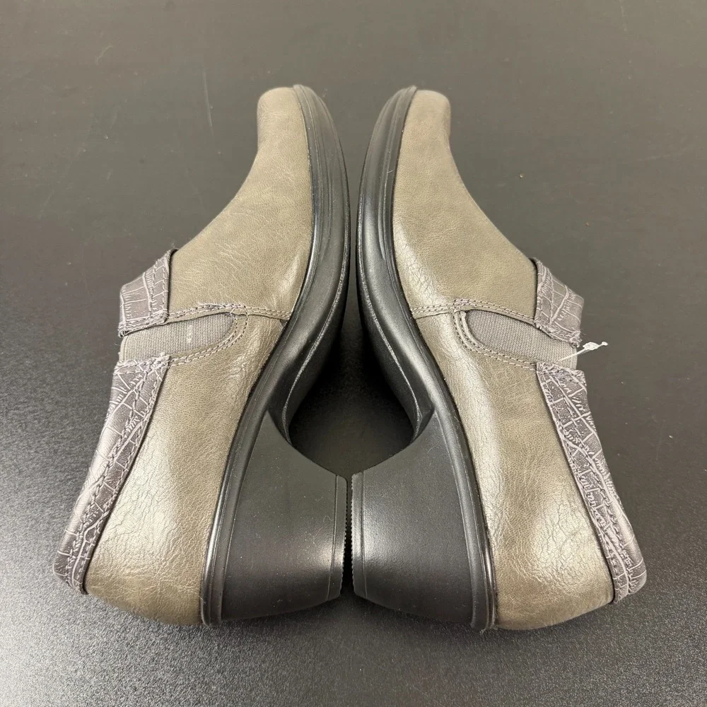 Easy Street Booties Women's 9.5M Gray Faux Leather Block Heel Side Zipper Casual